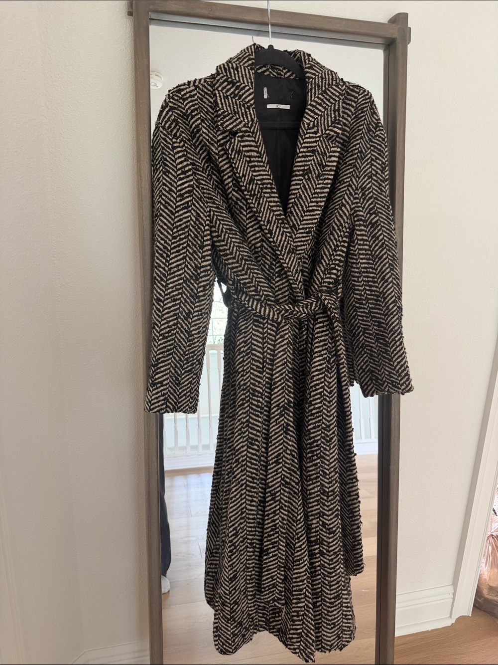 Mango Black & Cream Herringbone Long Belted Robe Coat anine bing wool - Picture 1 of 3